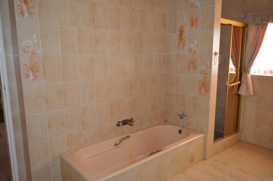 3 Bedroom Property for Sale in Wilkoppies North West